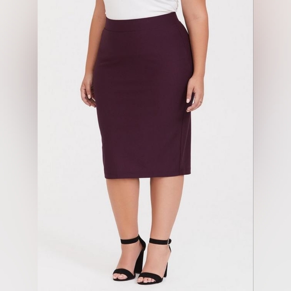 Torrid Premium Ponte high waisted stretch pencil skirt in size 00 (10) - Picture 1 of 10